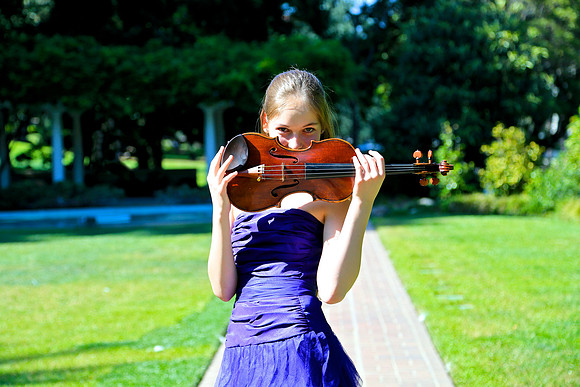 Geneva Lewis, Violinist