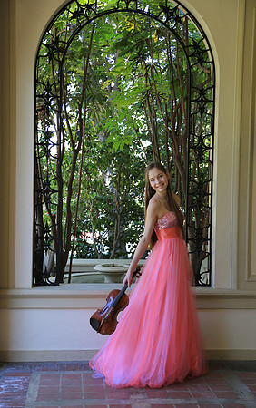 Geneva Lewis, Violinist